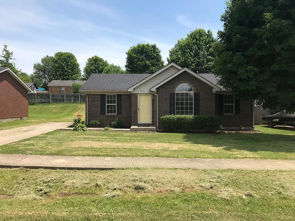 2nd image of 125 Carey Ct