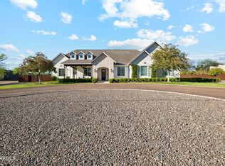 716 W MADDOCK Road, Phoenix, AZ 85086