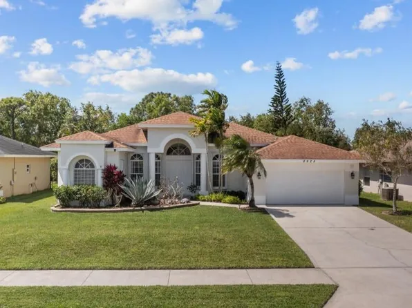 8625 SE Pinehaven Avenue, Hobe Sound, FL 33455