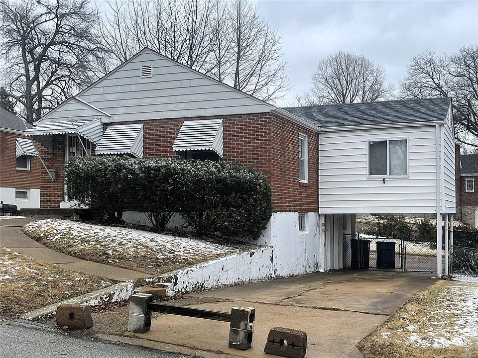 2nd image of 4716 Roxie St