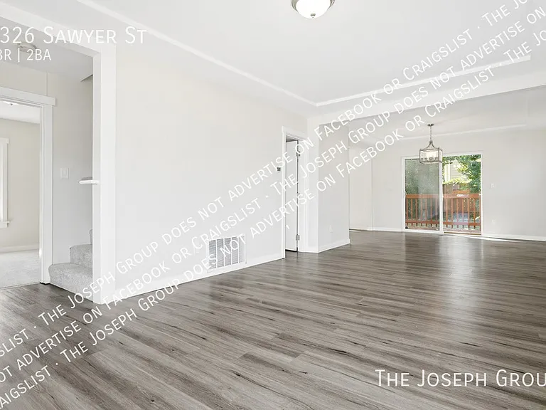 3326 Sawyer St — Photo 3