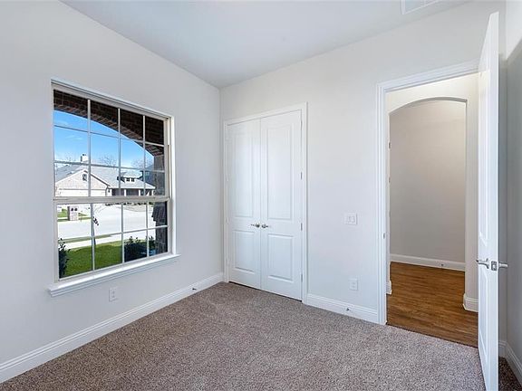 4th image of 3310 Sequoia Ln