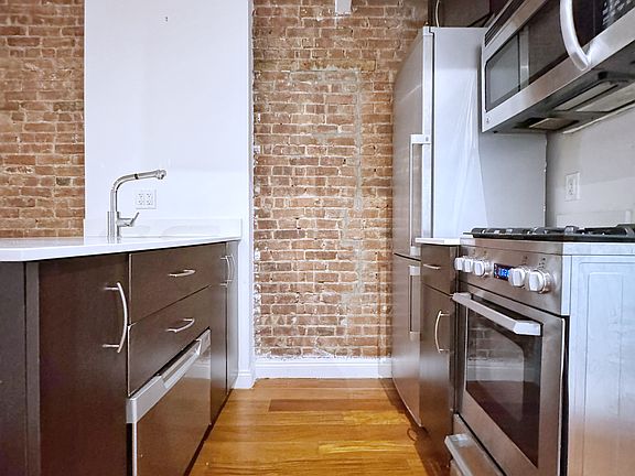 2nd image of 516 E 13th St APT 1