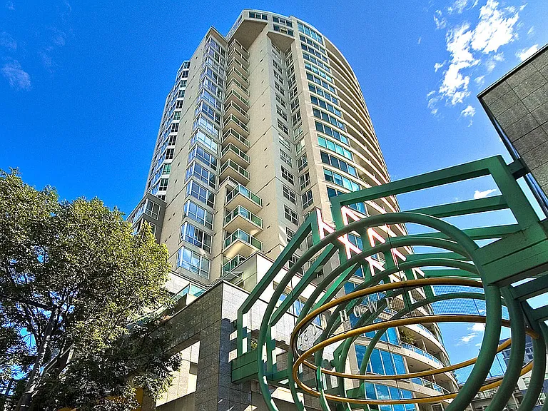 1500 Howe St #H01 — Photo 14