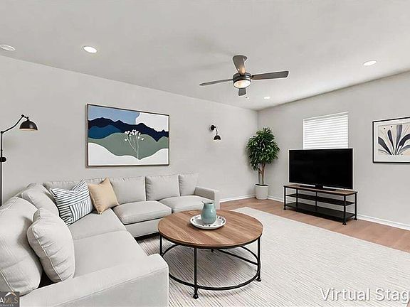 3rd image of 872 Walnut Creek Cir
