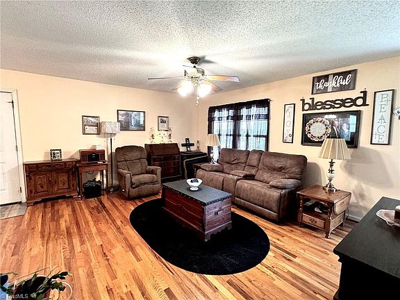 3rd image of 200 Short Street Dr