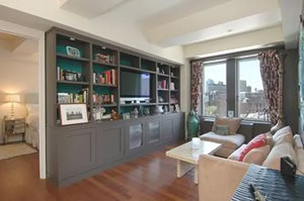 Rented by Douglas Elliman | media 23