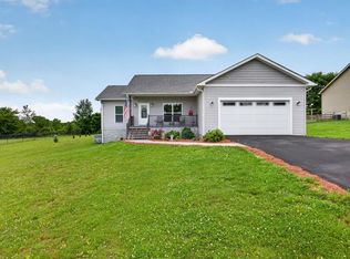 64 Perry Creek Dr, Crossville, TN 38572