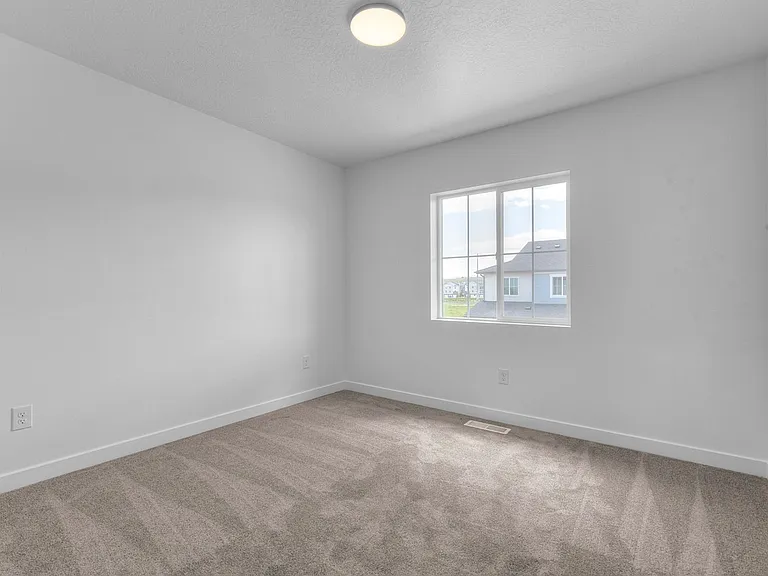 1623 E 6820 N — Photo 17