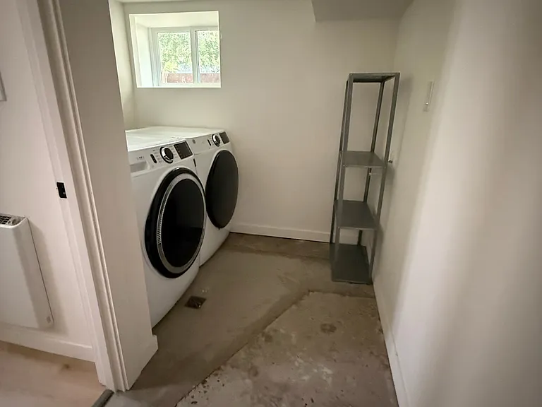 215 SE 30th Pl — Photo 29