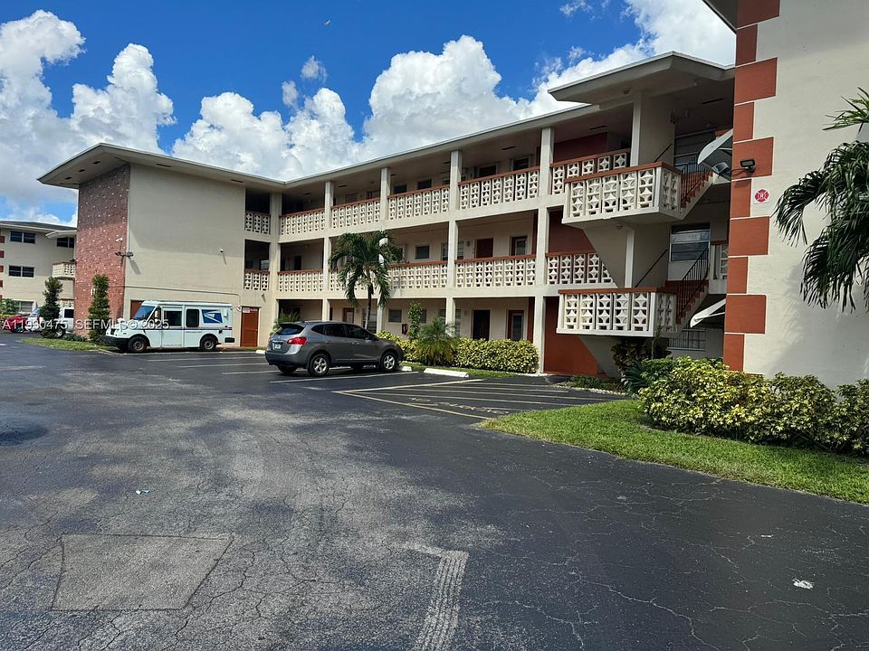 1st image of 4771 NW 10th Ct APT 118