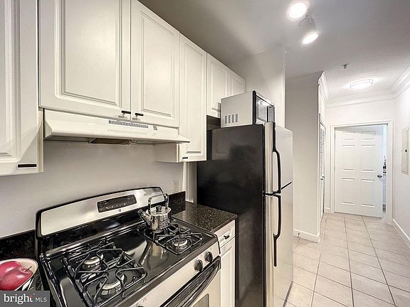 5th image of 501 Hungerford Dr APT 148