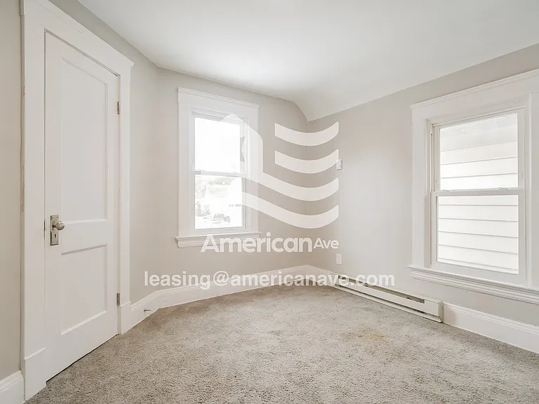 1081628_010_wm_-_bedroom_13282602.jpg