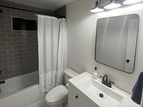 5th image of 2216 64th Street Ct E