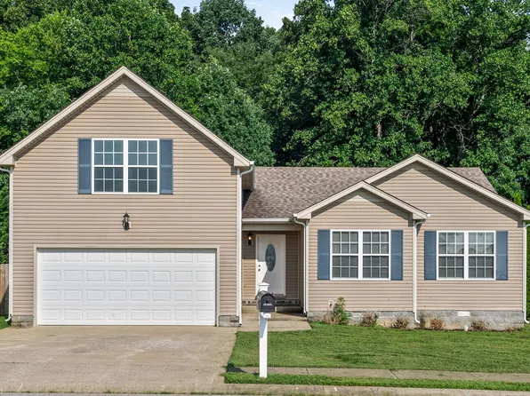 1176 Freedom Dr, Clarksville, TN 37042