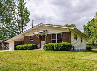 11483 Essex Ave, Maryland Heights, MO 63043