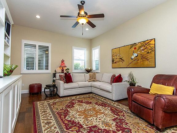 2nd image of 2461 Cypress Point Dr