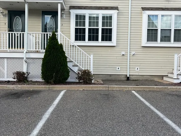 17 Foster St Unit 3, Brockton, MA 02301