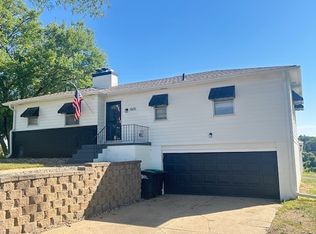 1605 S 95th St, Omaha, NE 68124