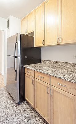 5th image of 201 E 87th St APT 12K