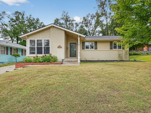 2908 Meadow Ln, West Des Moines, IA 50265