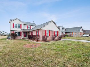 7026 Anna Dr, Belleville, MI 48111