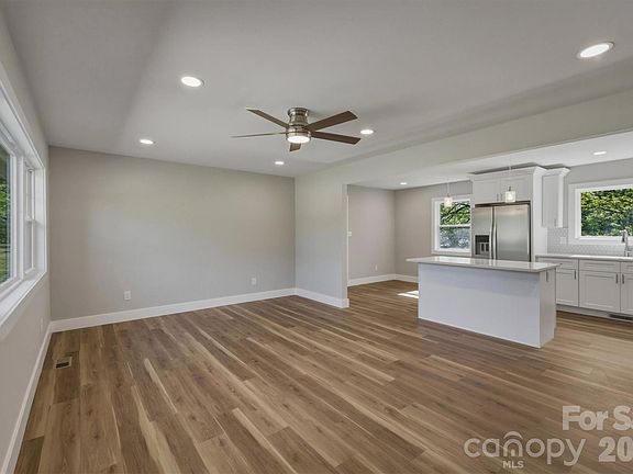 3rd image of 1778 Drexel Rd