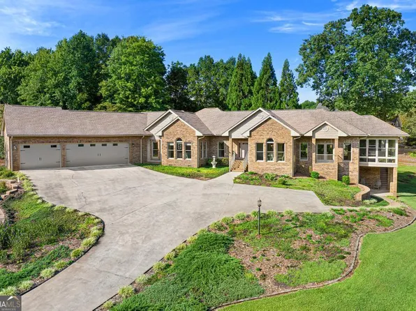 203 Eagles Landing Ln, Seneca, SC 29672