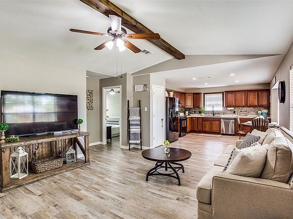 4th image of 1001 Loganwood Dr