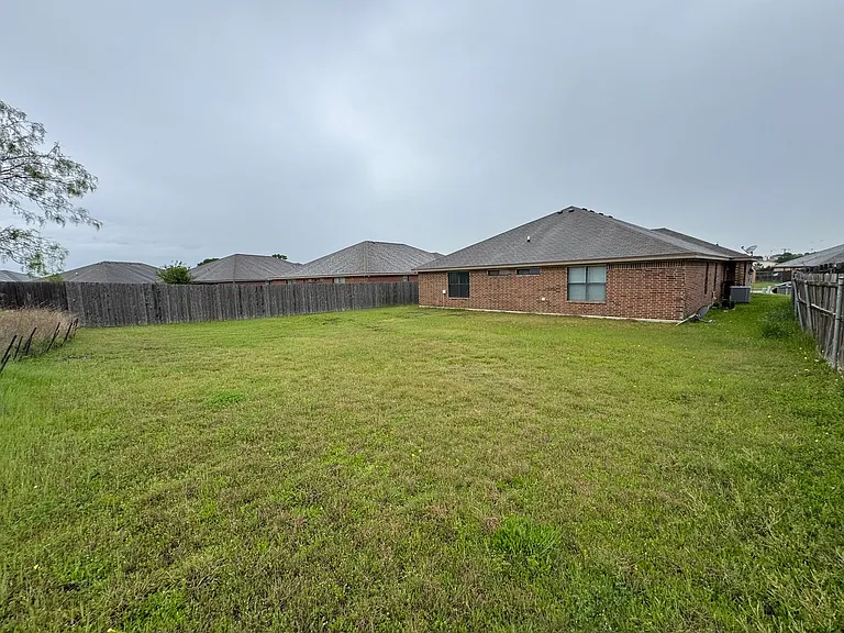 3205 Dannen Ct — Photo 27