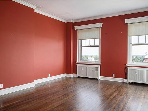 4th image of 925 Delaware Ave #9A