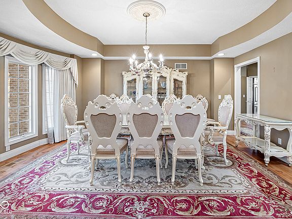 4th image of 3913 Sunnycroft Pl