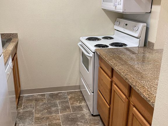5th image of 70 Douglas Ln APT 313