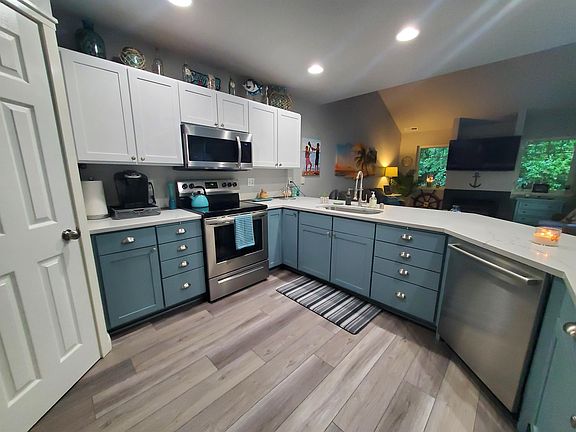 3rd image of 3372 Simmons Mill Ct SW