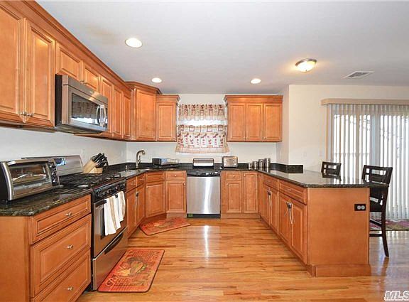 4th image of 126 Wilson St