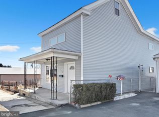 142 S Middle St, Frackville, PA 17931