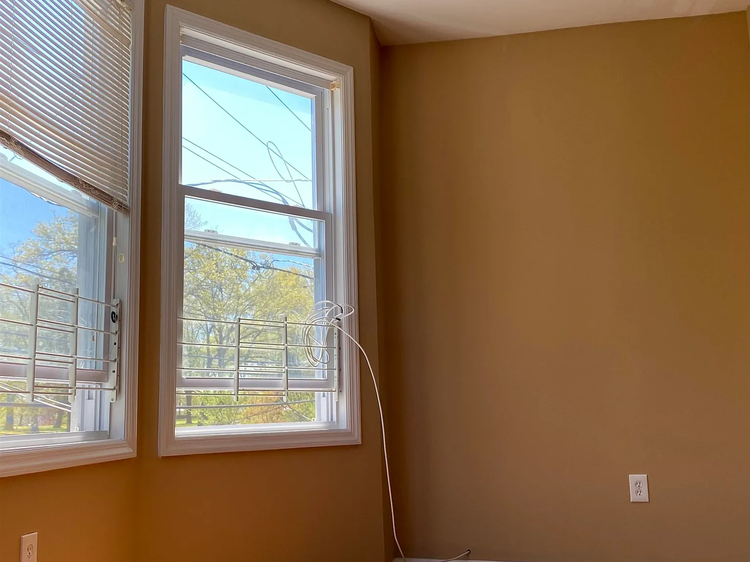 3 bed, 2.0 bath, $2,500 — Photo 4