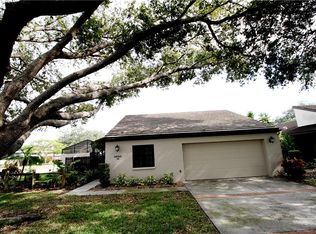 3850 Glen Oaks Manor Dr, Sarasota, FL 34232
