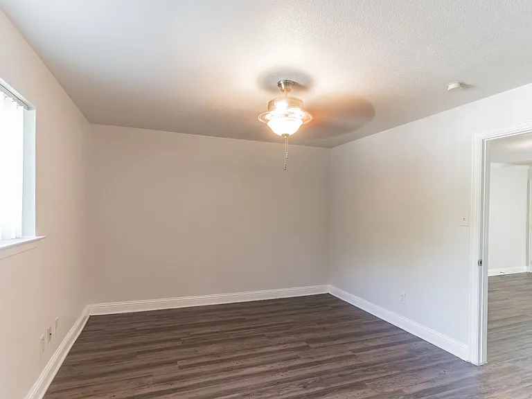 The Addison Apartments — Photo 11