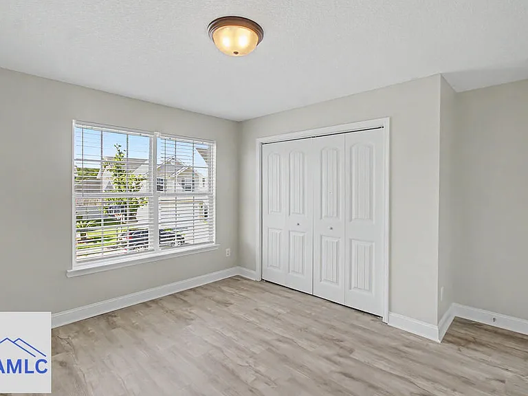 624 Amhearst Row — Photo 20