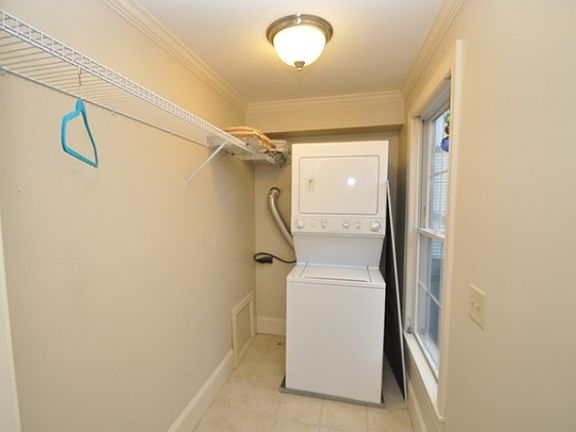4th image of 5596 Main