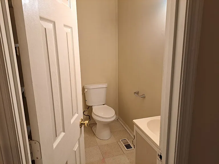 2045 Lee Road 235 — Photo 7