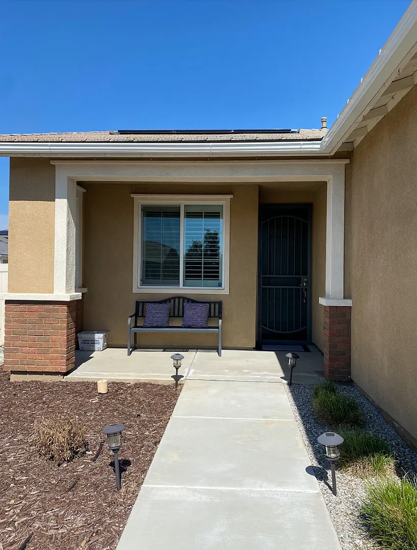 New Custom Home in Beaumont — Photo 3