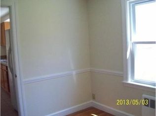 4 Roberta Dr, Barrington, RI 02806