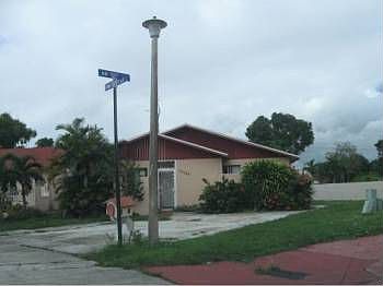 2nd image of 19568 NW 51st Pl