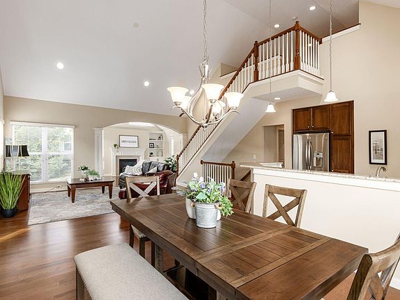 3rd image of 6586 Wensley Ct