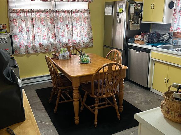 5th image of 508 Main St