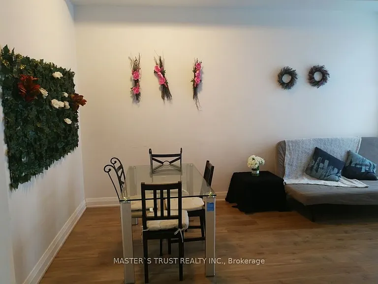 8 Wellesley St E #1001 — Photo 2