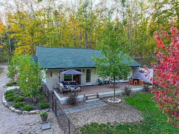 2nd image of 5441 Valley Rd