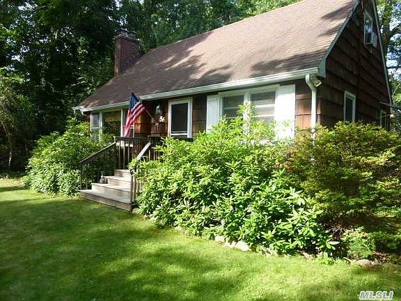 4th image of 56 Sylvan Dr